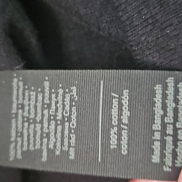 Gildan Black Short Sleeve Tee with Red and Yellow Superbowl Graphics NWOT - Picture 14 of 14